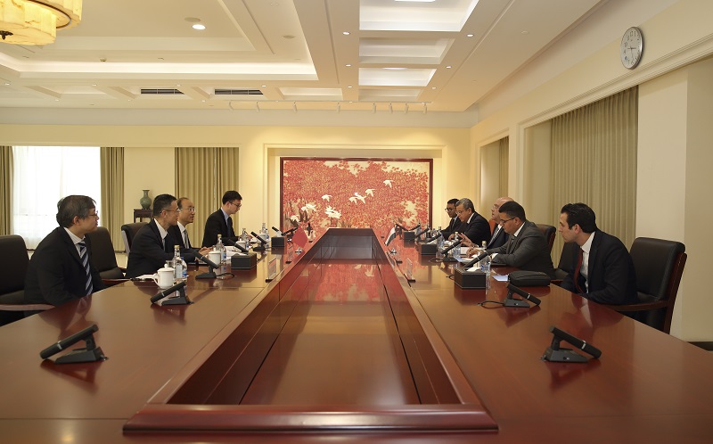 侯凯会见埃及审计署审计长巴达维